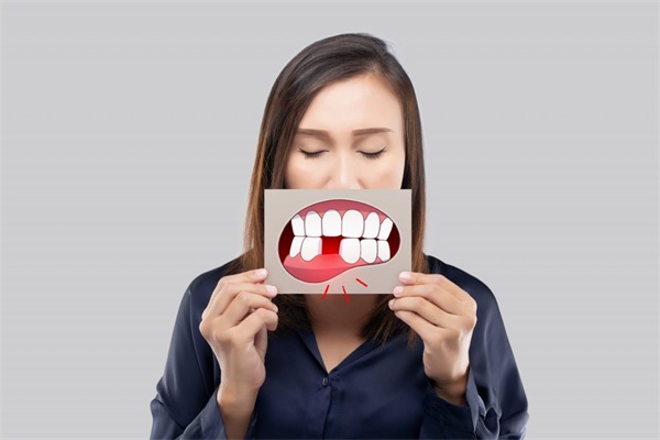 Why Are My Teeth So Sensitive? Causes, Treatments, and Everyday Tips