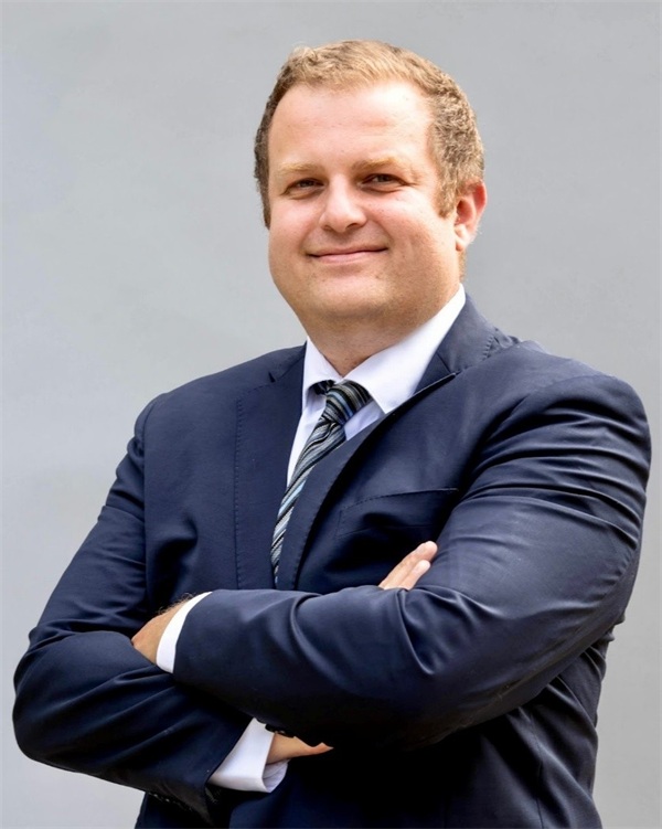 Evan Sampson HIPAA For Dentists – Patient Privacy in the Age of Artificial Intelligence, Cloud Storage, and Social Media